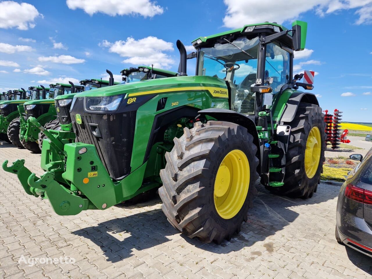 novi John Deere 8R 340 traktor na kotačima