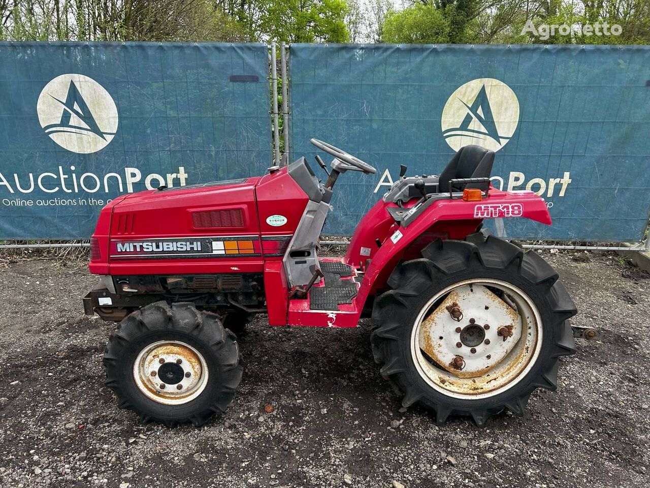 Mitsubishi MT18 traktor na kotačima